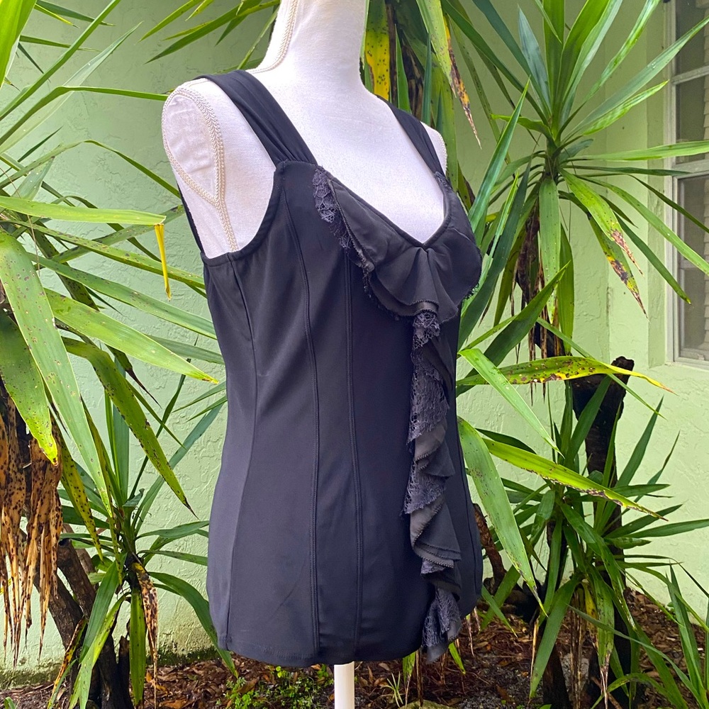 Black Sweetheart Neckline Ruffle Tank